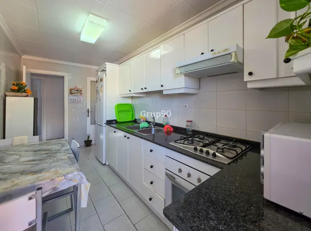 PISO LUMINOSO JUNTO A PLAZA EUROPA – 3 habitaciones — 8