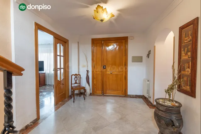 Casa en esquina en venta en Las Gabias — 2