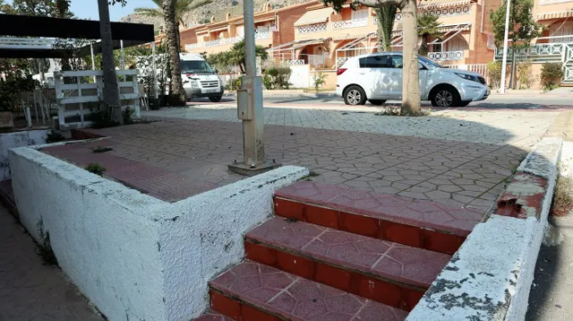 OCASION PARA NEGOCIO — 4