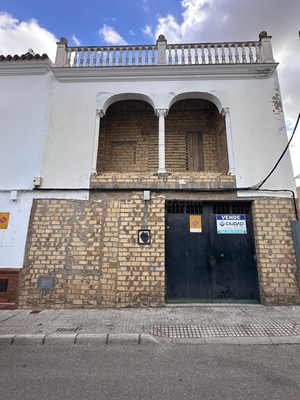 VIVIENDA PARA TERMINAR EN LA PUEBLA DE CAZALLA