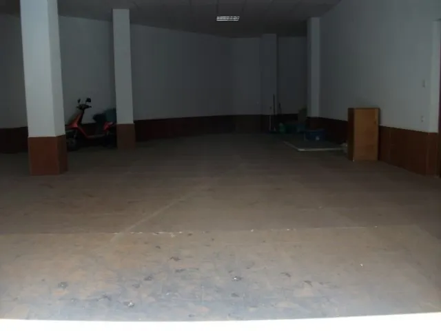 Local comercial — 4