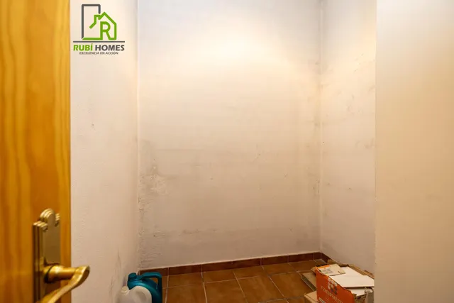 En venta casa unifamiliar en recinto cerrado en Granada capital — 33