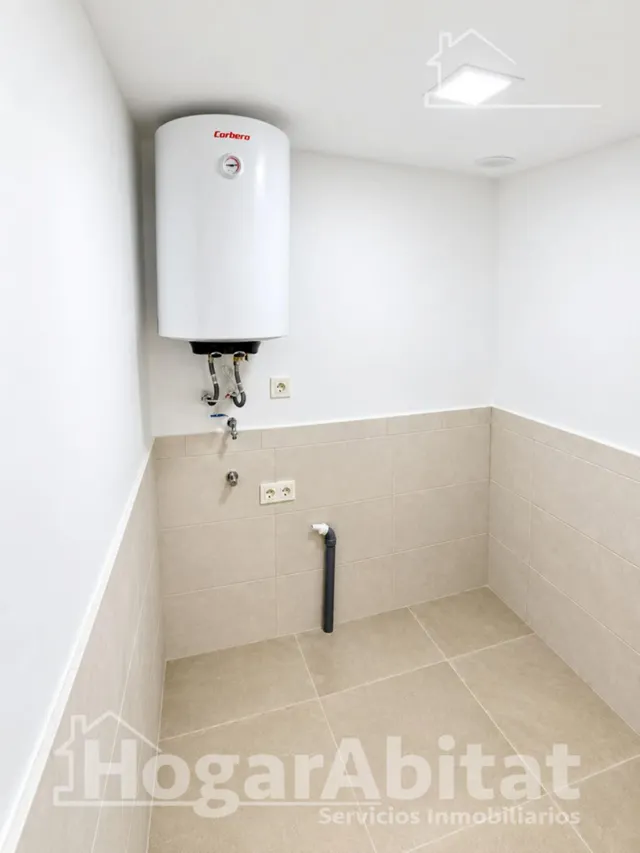 Luz, amplitud y excelentes calidades en esta moderna planta baja reformada con terraza — 23