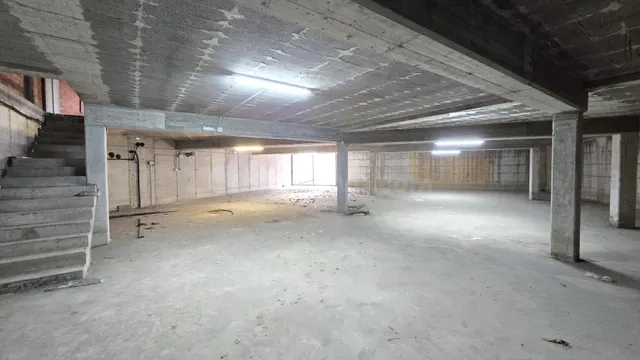 Local comercial 640m² en venta - Someso - foto 5