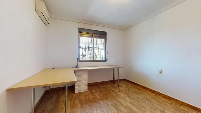 UNICA Y EXCLUSIVA VIVIENDA — 44