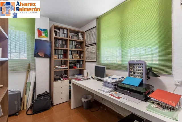 CASA PAREADA EN LA ZUBIA CON PISCINA, ZONA DE BARBACOA Y JARDÍN — 35