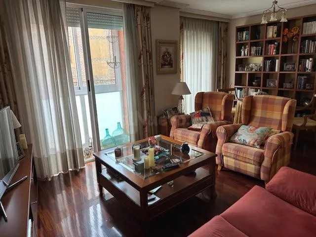 A FUTURO. ¿Buscas piso reformado en San Antón – Junto al Jar