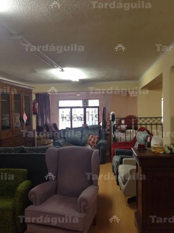 LOCAL ACONDICIONADO AL LADO DEL PARQUE PICASSO Y DE LA ALAMEDILLA — 3
