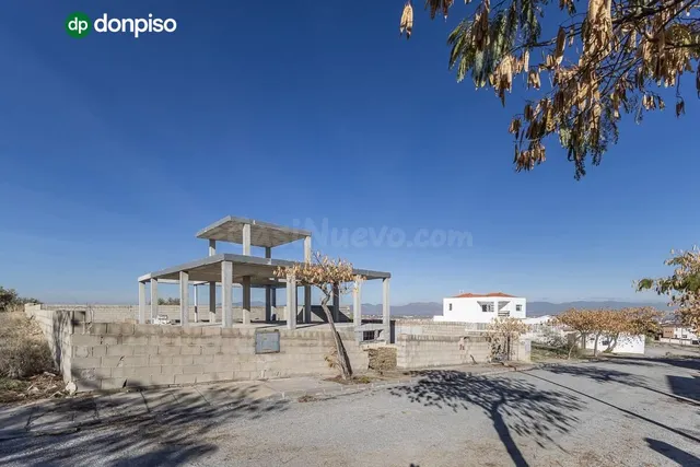 Parcela exclusiva con estructura de Chalet independiente y p