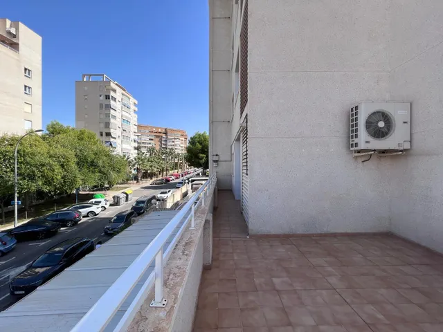 DISFRUTA DE GRAN TERRAZA DE TU ARRENDAMIENTO TEMPORAL — 10
