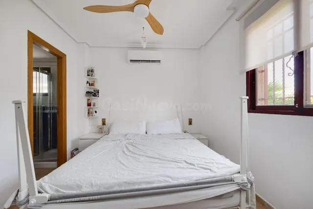 Chalet de 3 dormitorios y 2 baños en San Fulgencio (Alicante) — 22