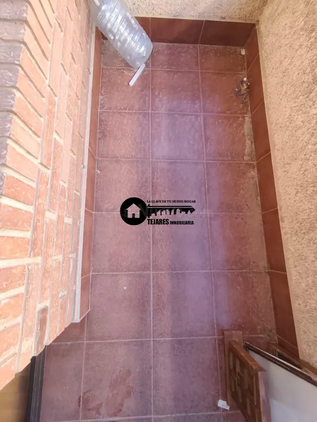 Inmobiliaria tejares vende estupendo piso en zona ensanche — 5