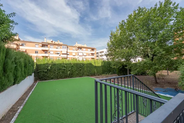 PISO DE 3 DORMITORIOS 2 BAÑOS CON PISCINA, GARAJE Y TERRAZA CON VISTAS DESPEJADAS EN PARQUE NUEVA GRANADA — 50