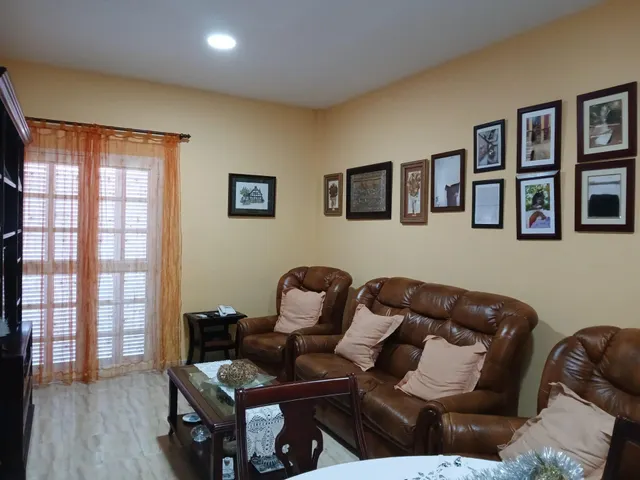 VIVIENDA INDEPENDIENTE CON TERRENO — 8