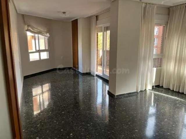 Alquiler vivienda vacia junto calle Bilbao y calle Almazora. - foto 2