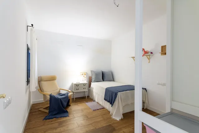 Casa en venta en Marchena, calle Cid – 2 dormitorios, 126 m2 y lista para entrar a vivir a 5 minutos del centro  2. Descripción corta — 9