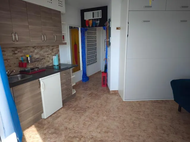 Fantástico estudio con vistas panorámicas al mar en primera línea de playa en Fuengirola — 13