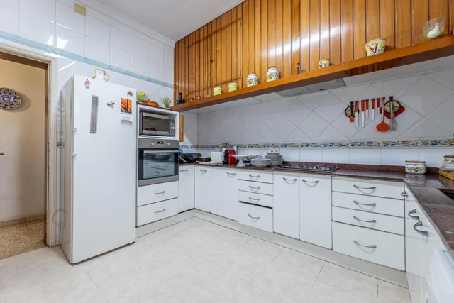 CALLE ARAGON (ZONA CORTE INGLES) AMPLIO PISO DE 235 M2 EN PLANTA UNICA Y DESPACHO ADICIONAL. — 11