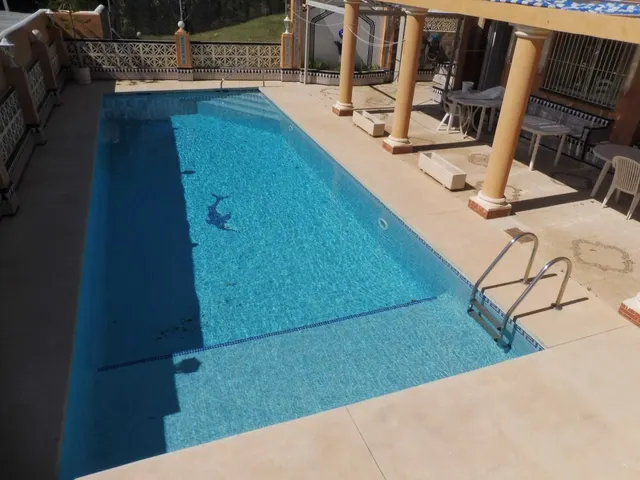 Villa grande con mucho potencial y vistas al mar zona Estupa Budista, Benalmádena — 35