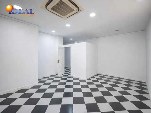 Local comercial 106m² en venta - Centro — 8