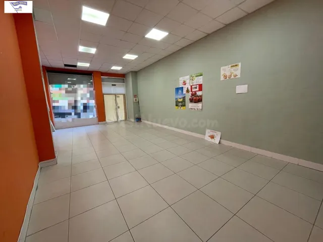Local comercial 90m² en alquiler - Ensanche-Circunvalacion — 3
