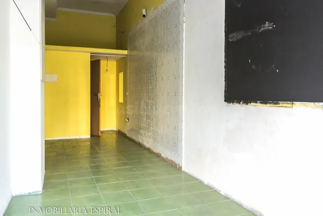 ¡Oportunidad única! Local comercial en Pontevedra - foto 2