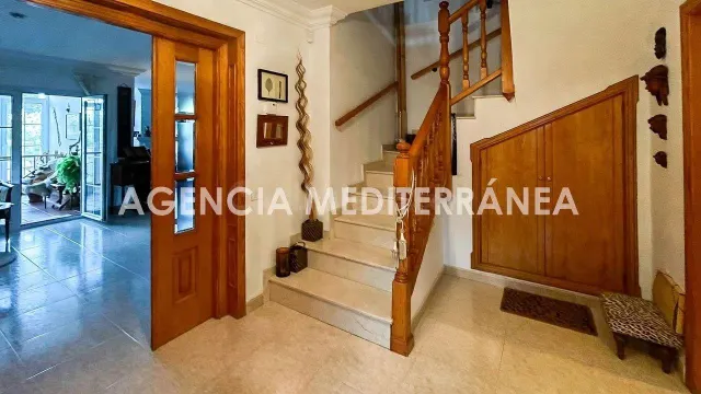 Espectacular chalet independiente con piscina privada en la cañada — 2