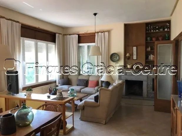 Casa en venta en el centro de Sant Feliu del Racó (Castellar