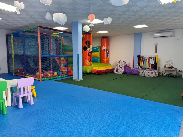 ¡Oportunidad de inversión! Local comercial en la zona de la  - foto 4
