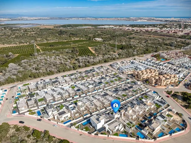 Villa 3 habitaciones en venta - Lomas de Cabo Roig — 47