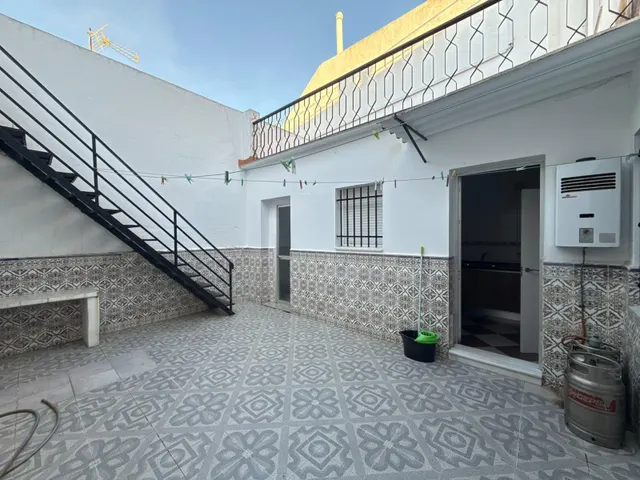 Magnífica vivienda de planta baja en Lepe – reformada, amueblada y con encanto andaluz — 14