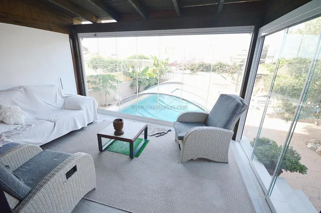 FANTASTICO CHALET CON PISCINA PROPIA Y COMUNITARIA, IDEAL PARA FAMILIAS — 28