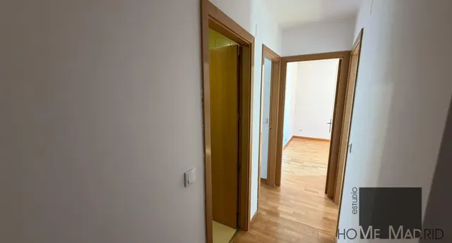 ESTUDIO HOME MADRID OFRECE vivienda de 99 m2 construidos, en urbanización cerrada, en la zona de Montecarmelo. — 19