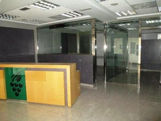 LOCAL COMERCIAL EN VENDA A MARTORELL — 4