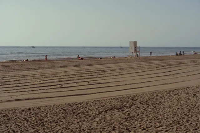 Piso de 3 dormitorios en Puerto de Estepona a 100 metros del paseo maritimo. — 32