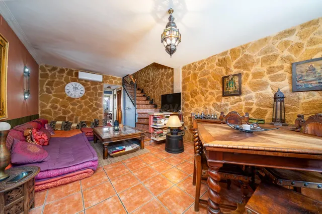 Adosado en Calvià pueblo: 3 habitaciones, terraza solárium y - foto 2