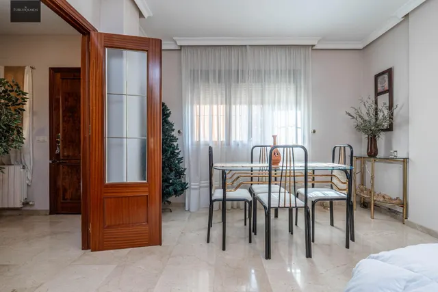 EXCLUSIVA VIVIENDA CON PISCINA PRIVADA EN URBANIZACIÓN "EL TORREÓN" EN ALBOLOTE. — 6