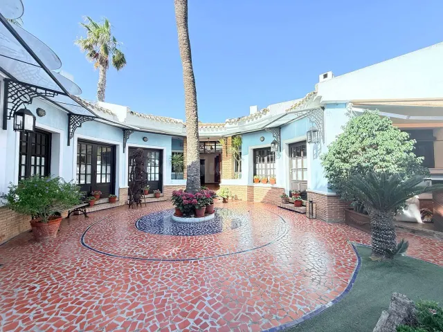Casa - Galeria con jardin en Campoamor - foto 4