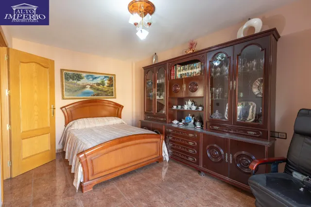 Casa independiente a 5 minutos de Granada en buen estado para entrar a vivir — 37