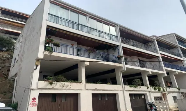 INCREIBLE ATICO CON VISTA MAR Y DELANTE PLAYA SEGOND MOLL EN ROSES — 36