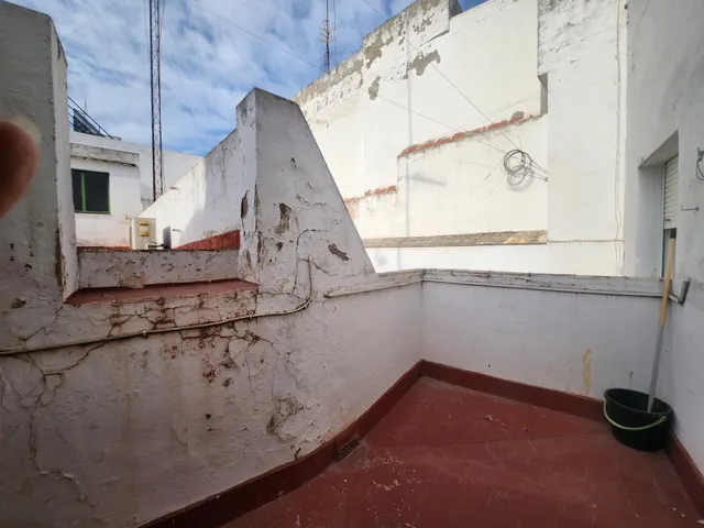 CASA EN PLENA CALLE SAN SEBASTIAN — 44