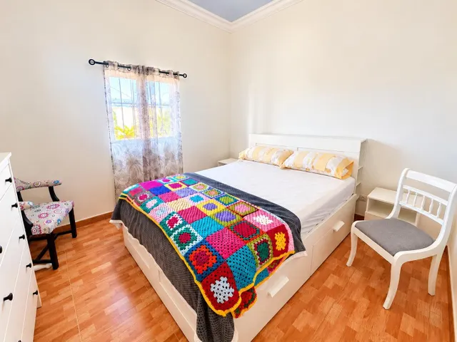 Casa de dos plantas con patio, azotea y múltiples posibilidades en Trujillo, Moya — 9