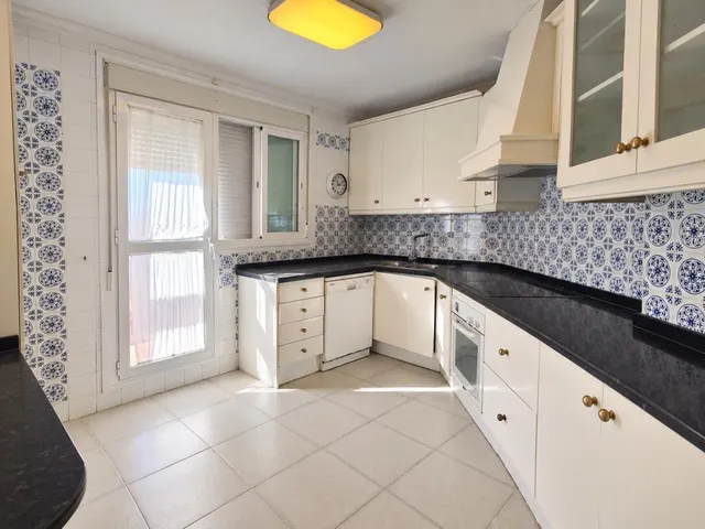 VENTA DE ESPECTACULAR ÁTICO EN PLENO CENTRO DE ESTEPONA — 5