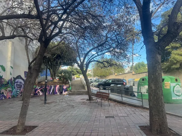 Plaza de Parking en Alquiler en Calle Sevilla — 12