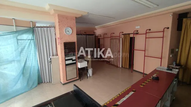 Local comercial en venta: oportunidad única en chaflán - foto 3