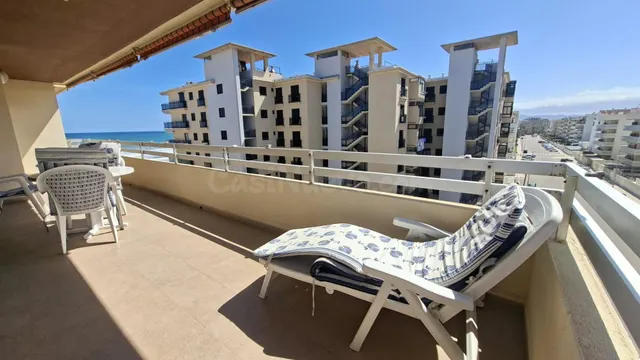 Apartamento en 1ªlínea playa Daimús; un balcón frente al mar - foto 3