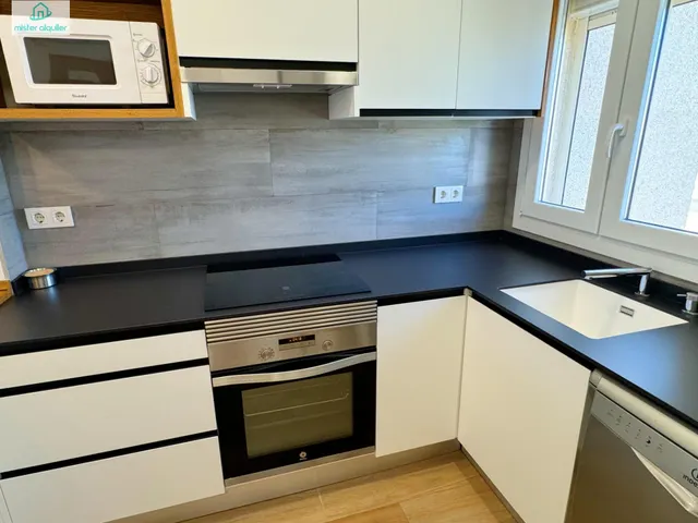 CONFORT Y TRANQUILIDAD JUNTO AL MAR EN EL CAMPELLO: APARTAMENTO PERFECTO PARA ESTANCIAS PROLONGADAS — 24