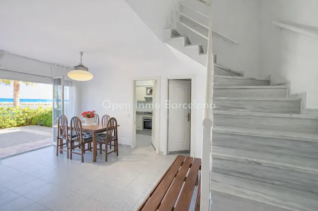 Casa exclusiva delante del Mar en Prat de Vilanova — 16