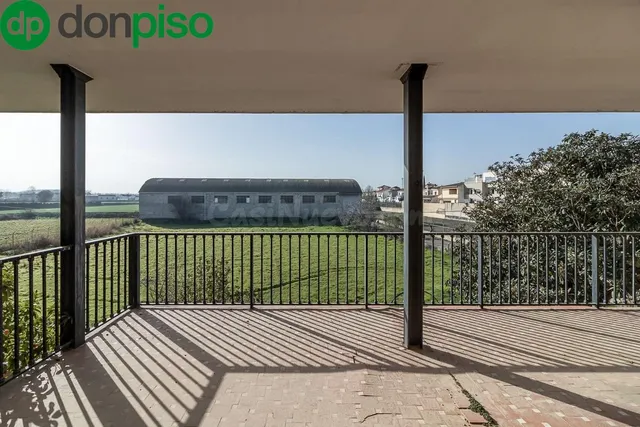 Casa con terreno y nave en Santa Fe - foto 2