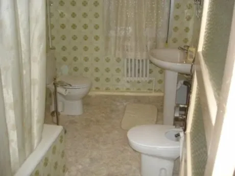 SE VENDE CASA EN PALANQUINOS, IDEAL PENSIÓN. — 9